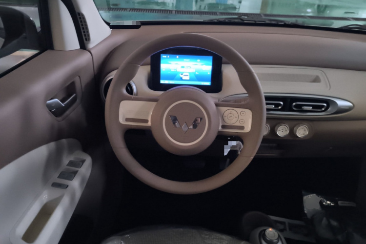 五菱汽车 宏光MINIEV 2025款 四门版 进阶款中控内饰13