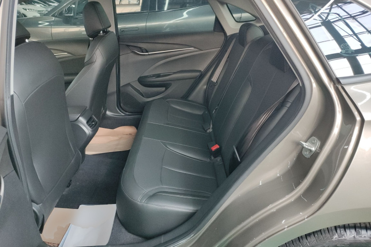 别克 英朗 2021款 1.3T 自动轻混动精英型中控内饰21