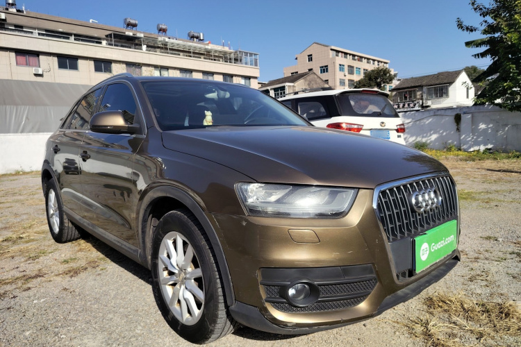 奥迪Q3 2013款 35 TFSI 进取型车身外观3