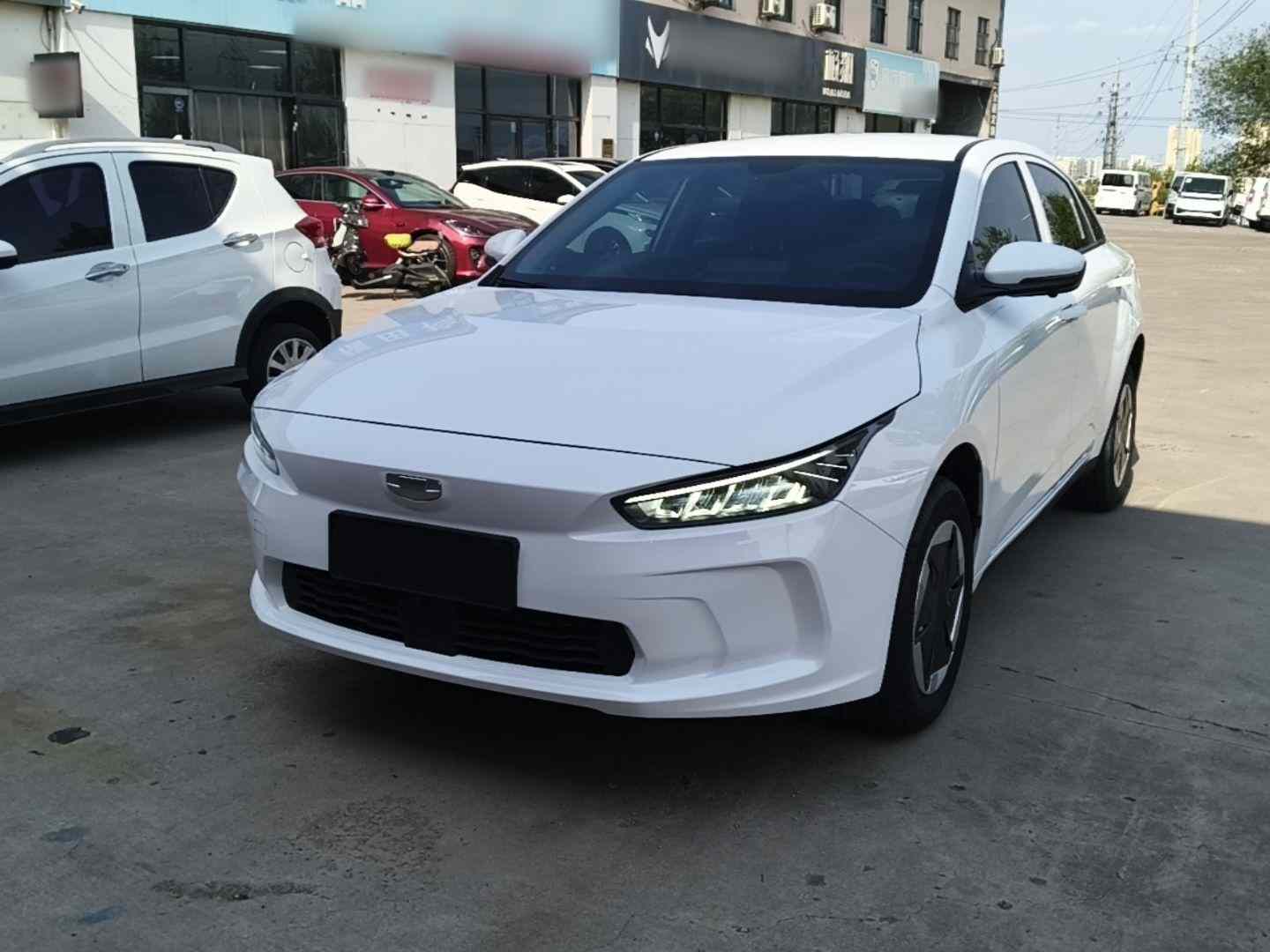 吉利几何A 2024款 410KM 出行版(2)