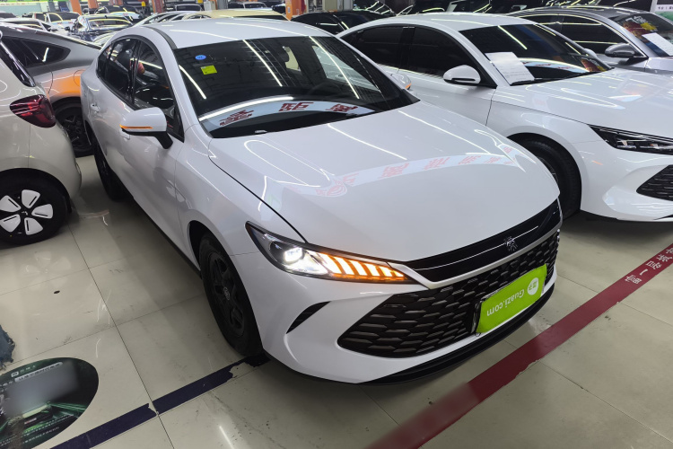 比亚迪 秦PLUS 2025款 DM-i 智驾版 55KM领先型车身外观3