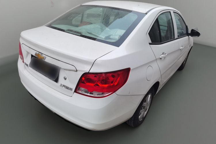 雪佛兰 2015款 赛欧3 1.3L AMT理想版车身外观7