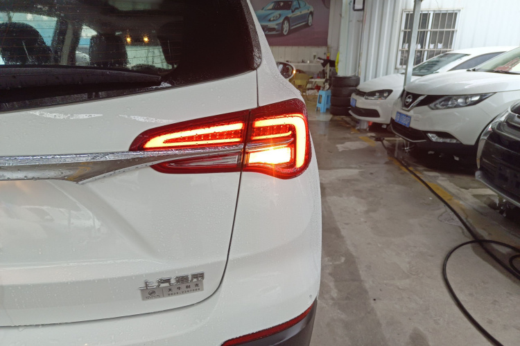 别克 昂科威 2020款 20T 两驱领先型车身外观6006