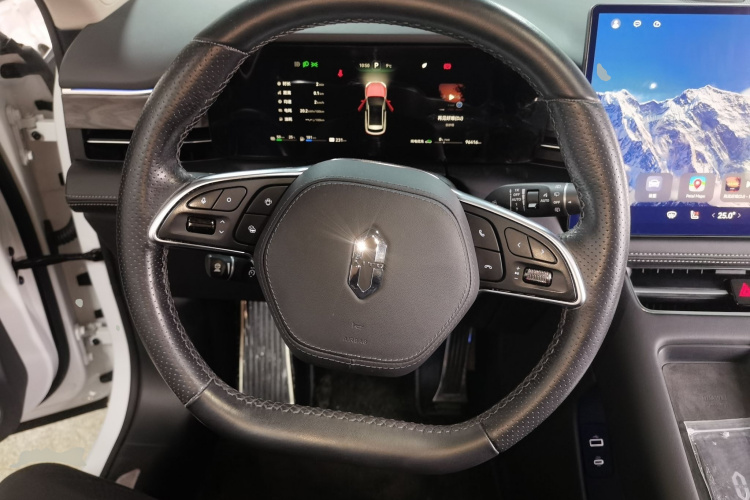 鸿蒙智行 问界M5 2022款 增程后驱标准版中控内饰13