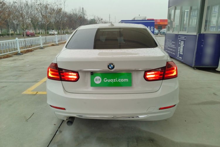 宝马3系 2015款 316Li 时尚型车身外观6