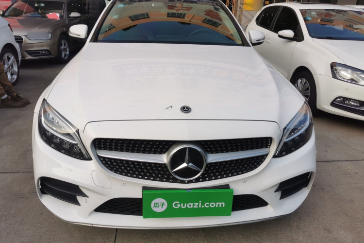 奔驰C级 2020款 改款 C 260 L 运动版车身外观2