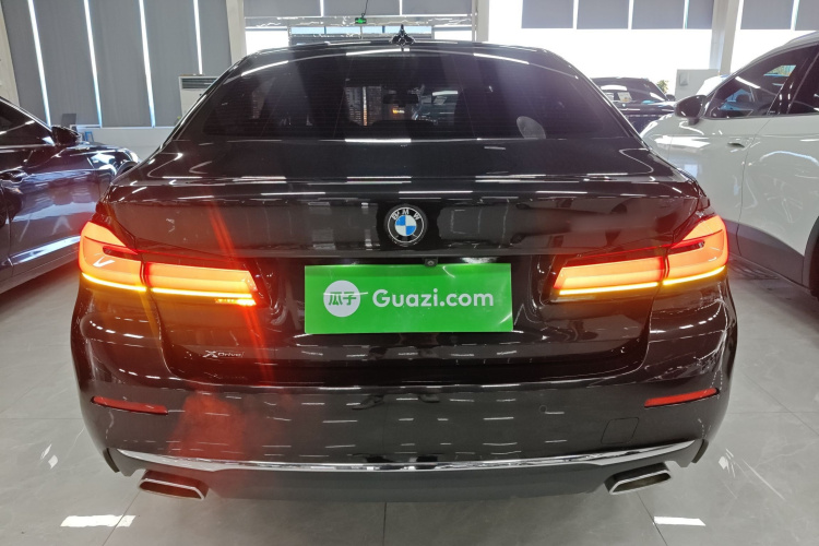 宝马5系 2021款 530Li xDrive 豪华套装车身外观6