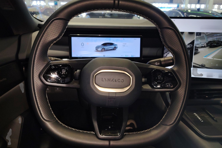 领克07 2024款 EM-P 126长续航 Ultra中控内饰13