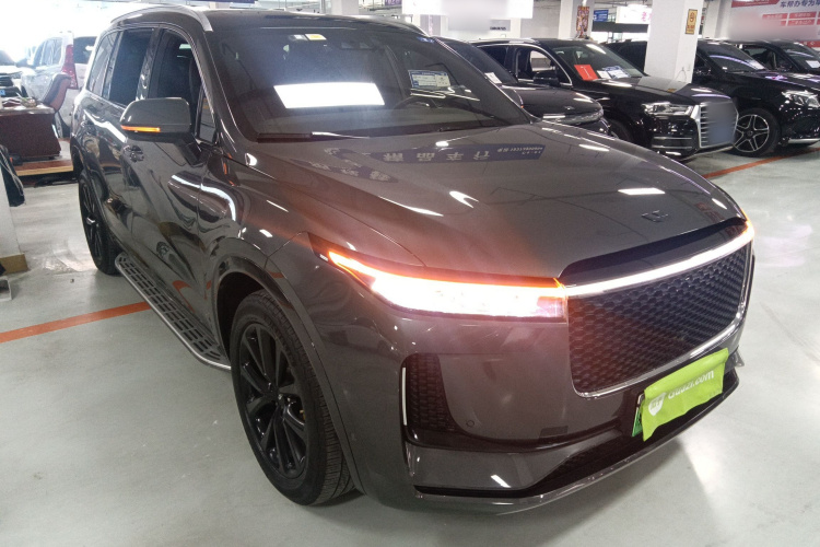 理想汽车 理想ONE 2021款 增程6座版车身外观3