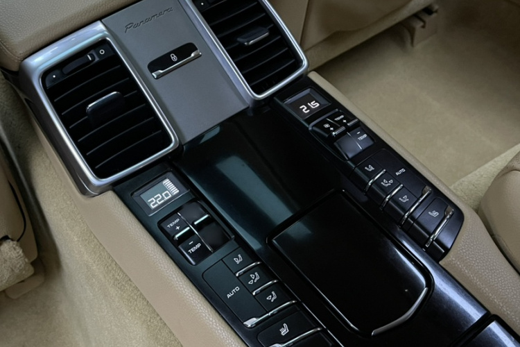 保时捷 2014款 Panamera 3.0T中控内饰7005