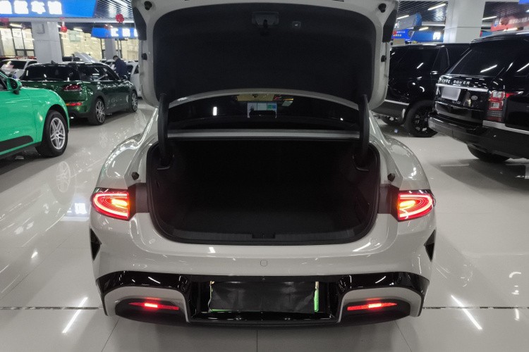 小米汽车 小米SU7 2024款 后驱超长续航高阶智驾Pro版机舱底盘23