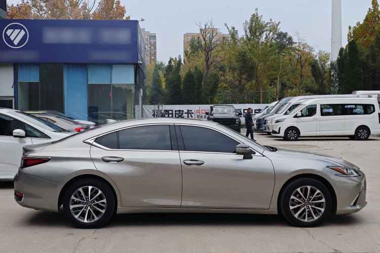 雷克萨斯ES 2021款 200 卓越版车身外观6003