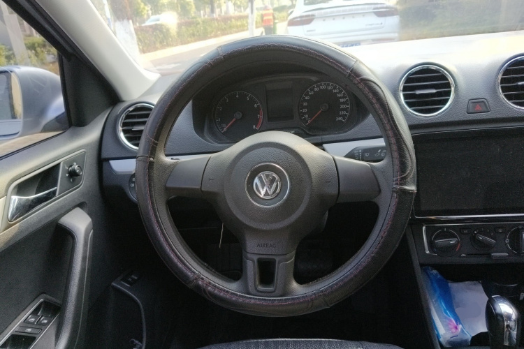 大众 捷达 2015款 质惠版 1.6L 自动舒适型中控内饰13