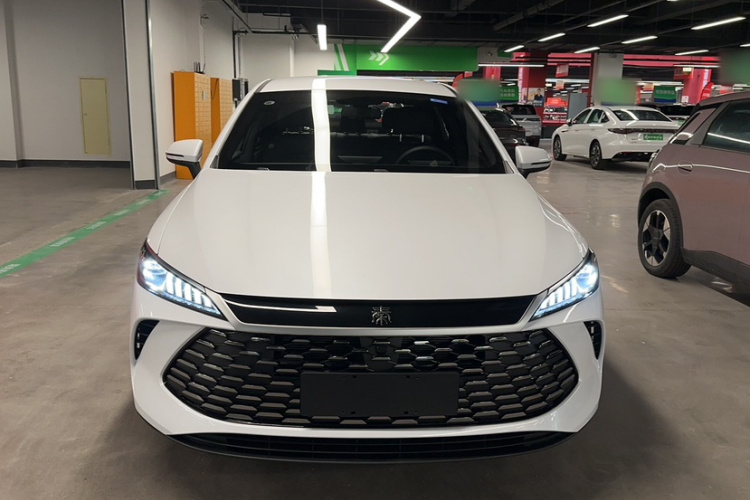 比亚迪 秦PLUS 2025款 DM-i 智驾版 128KM进取型车身外观6001