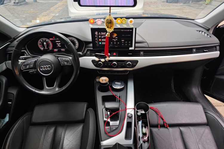 奥迪A4L 2022款 40 TFSI 时尚动感型中控内饰12