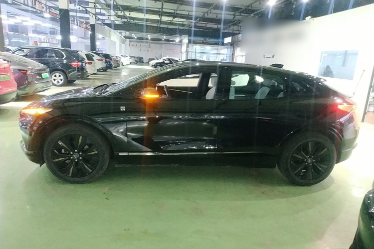 别克E4 2023款 GS版车身外观4