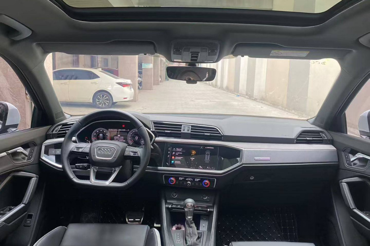 奥迪Q3 2024款 40 TFSI 时尚动感型中控内饰7003
