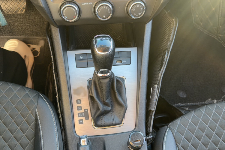 斯柯达 明锐 2019款 1.5L 自动智行豪华版 国VI局部细节18