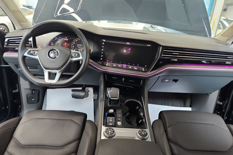 大众 途锐 2020款 3.0TSI 锐享版 国VI中控内饰12