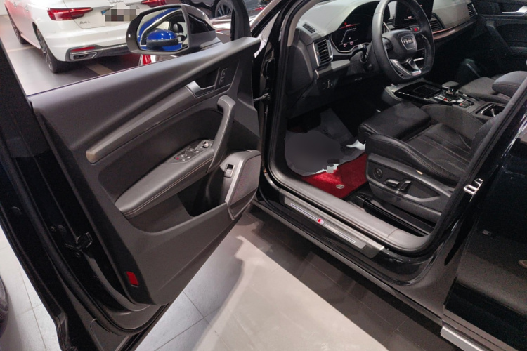 奥迪Q5L 2022款 40T 豪华动感型中控内饰7003