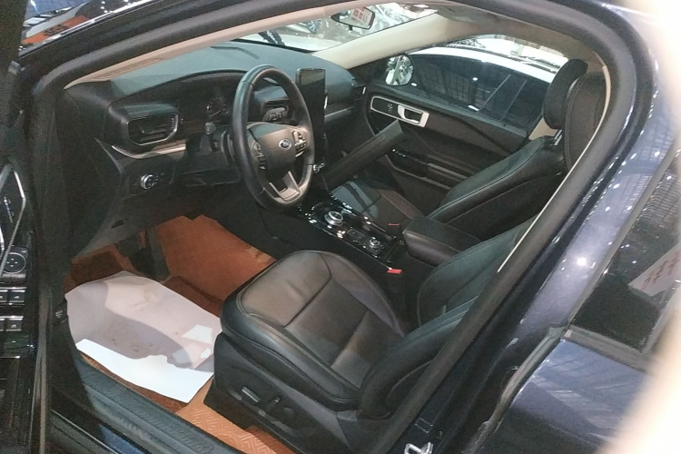 福特 探险者 2020款 EcoBoost 285 四驱风尚版 6座中控内饰20