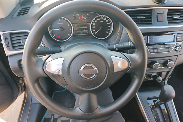 日产 轩逸 2024款 经典 1.6XE CVT舒适版局部细节13