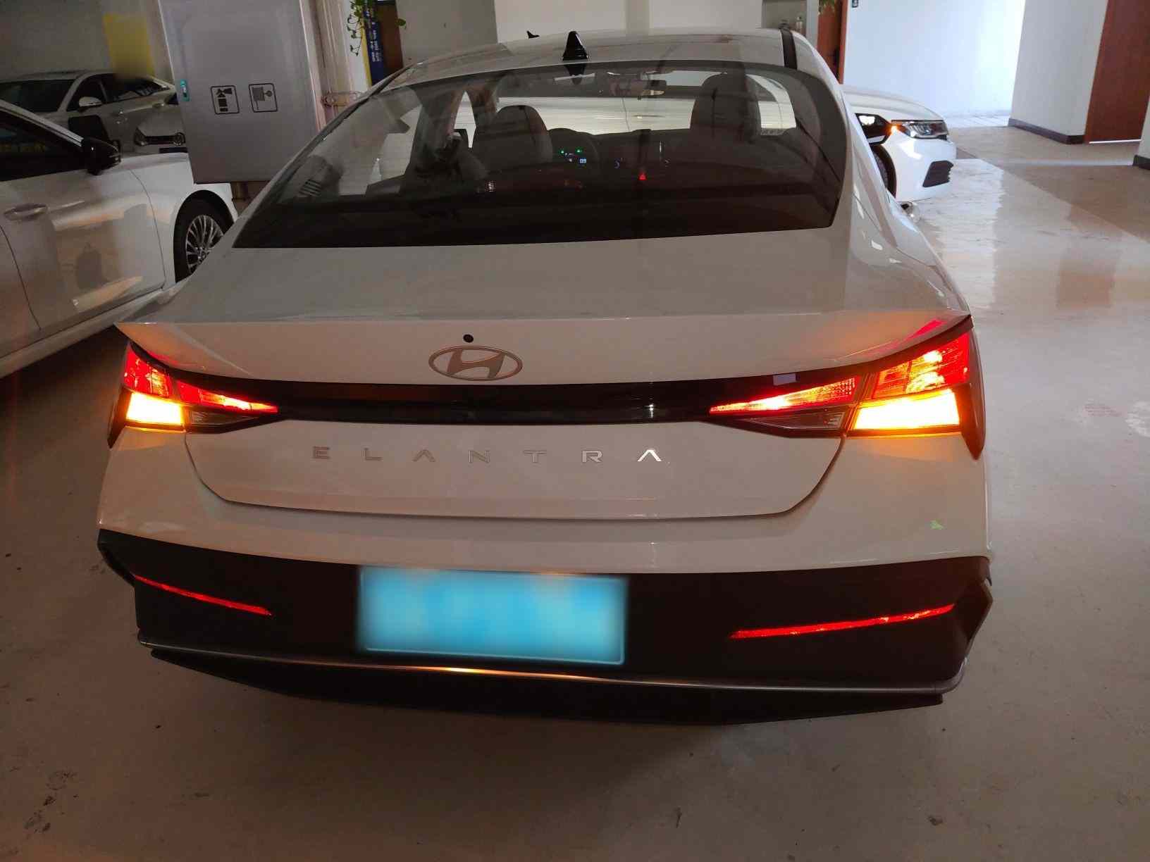 现代 伊兰特 2023款 1.5L CVT GLS领先版(3)