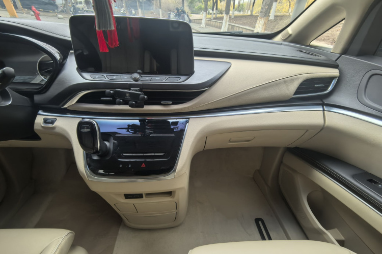 别克GL8 2023款 陆上公务舱 652T 豪华型局部细节16