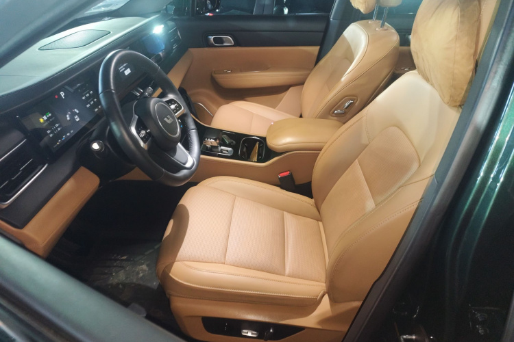 理想汽车 理想ONE 2021款 增程6座版中控内饰19