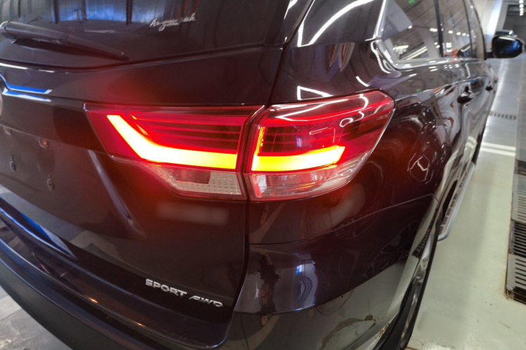 丰田 汉兰达 2018款 2.0T 四驱豪华版 7座 国V车身外观9