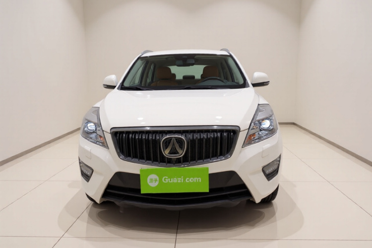 北汽威旺S50 2016款 1.5T CVT乐动尊享型车身外观2