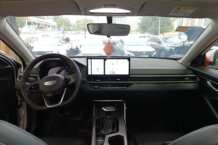 吉利汽车 帝豪 2025款 第4代 1.5L CVT尊贵型中控内饰12