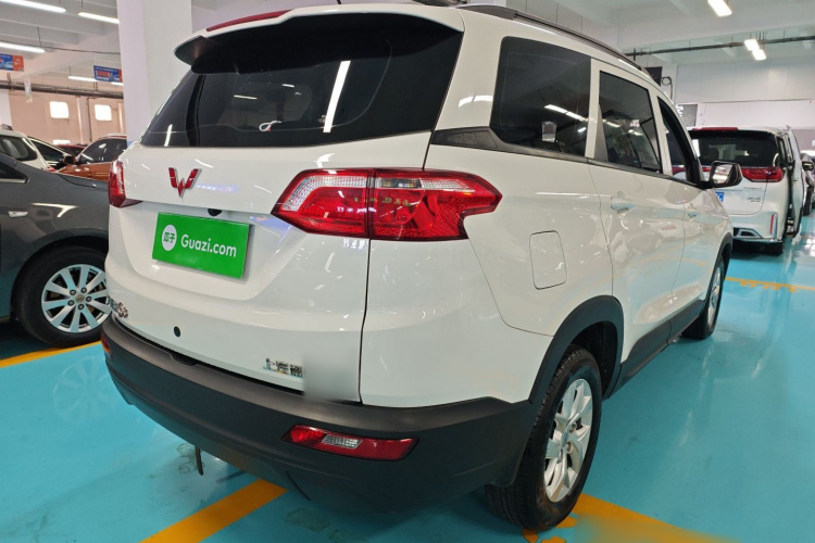 五菱汽车 五菱宏光S3 2019款 1.5L 手动标准型 国VI车身外观7