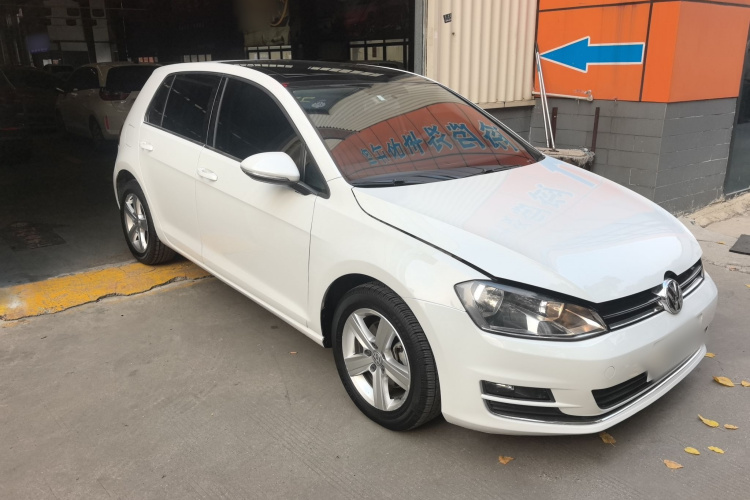 大众 高尔夫 2016款 1.6L 自动舒适型车身外观3