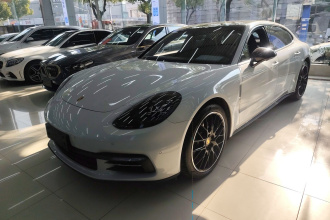 保时捷 2017款 Panamera 4 行政加长版 3.0T