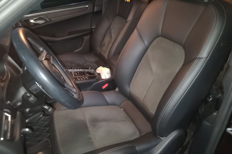 保时捷 2021款 Macan 2.0T中控内饰19