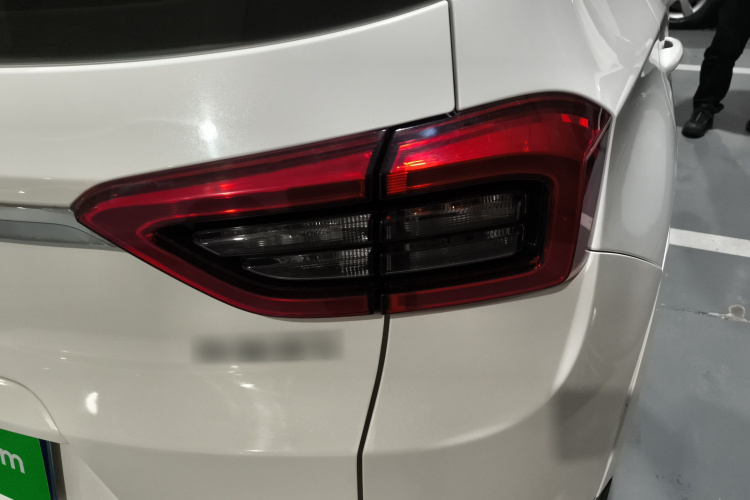 奇瑞 瑞虎5x 2017款 1.5T 手动精英型车身外观9