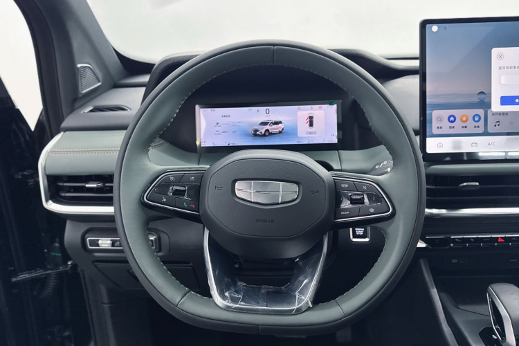 吉利汽车 豪越L 2024款 2.0T DCT尊贵型中控内饰7004