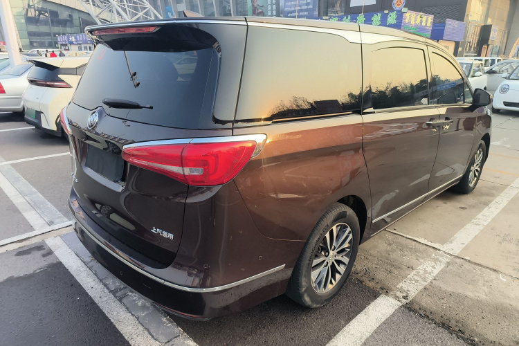 别克GL8 2018款 ES 28T 旗舰型 国VI车身外观7