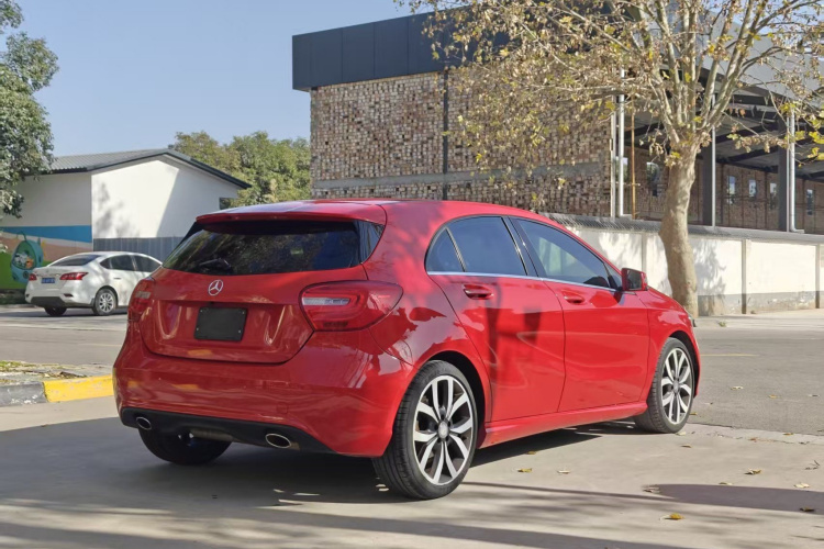 奔驰A级(进口) 2015款 A 200 时尚型车身外观6005