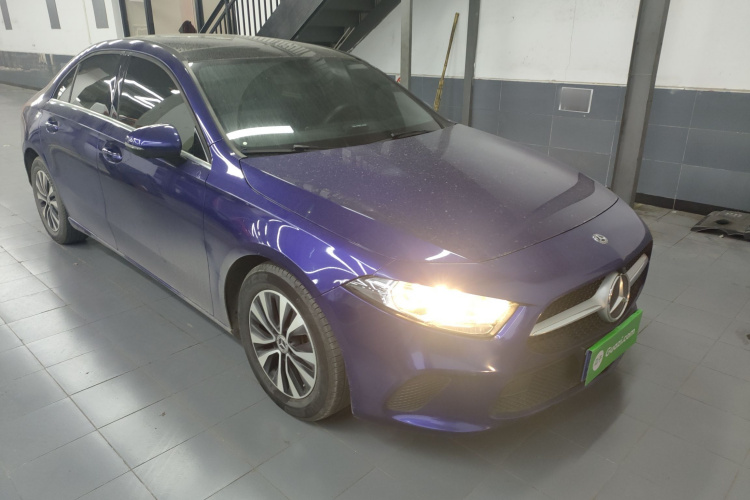 奔驰A级 2020款 A 180 L车身外观3