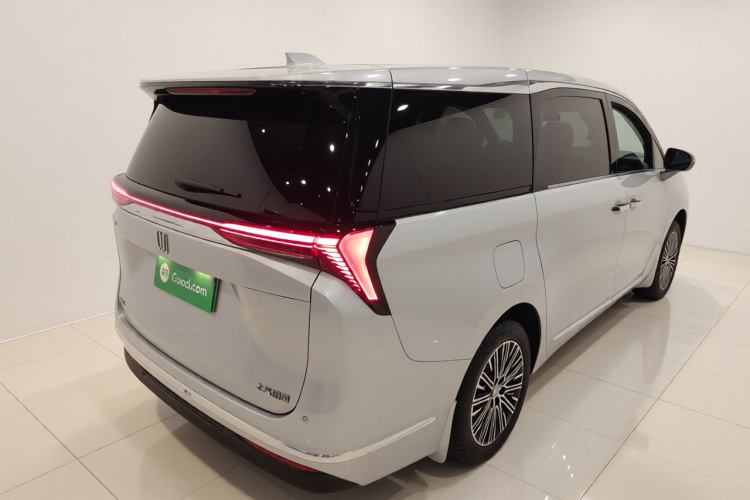 别克GL8新能源 2024款 陆尊 智享版 7座车身外观7