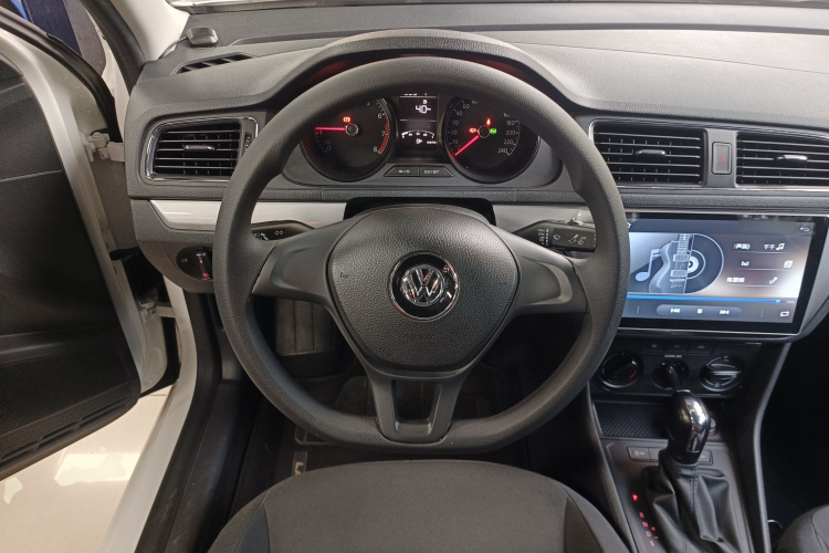 大众 朗逸 2017款 1.6L 自动风尚版中控内饰13