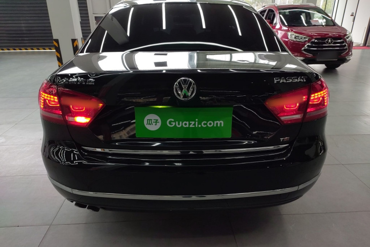 大众 帕萨特 2015款 1.8TSI DSG御尊版车身外观6