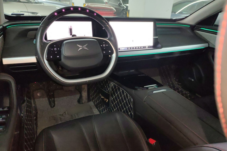 小鹏P7 2022款 625E中控内饰12