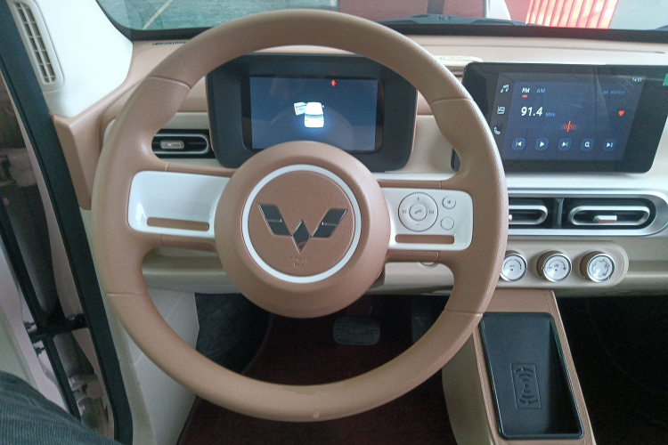 五菱汽车 宏光MINIEV 2024款 第三代 215km 进阶版中控内饰13