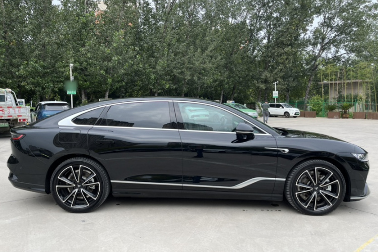 岚图汽车 岚图追光 2024款 PHEV 四驱超长续航旗舰版车身外观6003