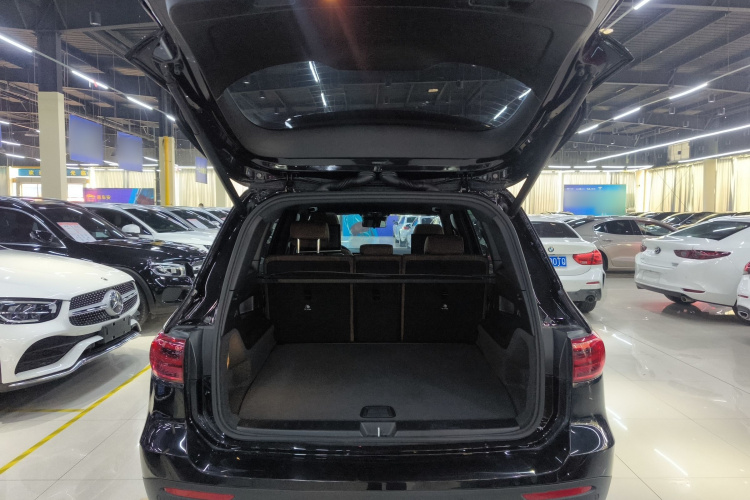 奔驰GLB 2025款 GLB 220 动感型局部细节23