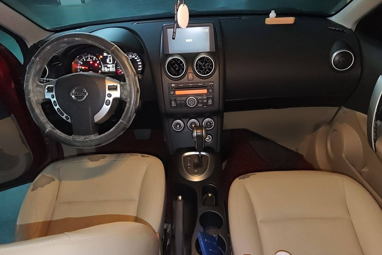 日产 逍客 2012款 2.0XV 雷 CVT 2WD中控内饰7002