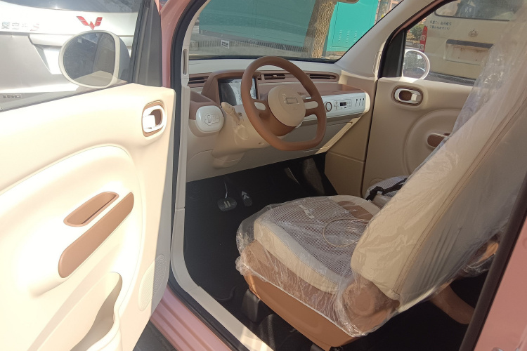 奔腾小马 2026款 222km 炫彩马中控内饰20